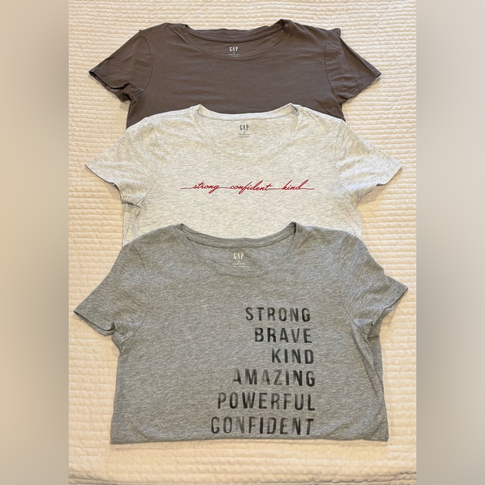 GAP Favorite Tee Lot of 3